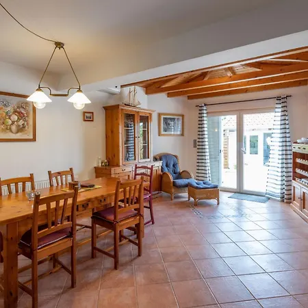 Holiday home Domi, A Wonderful And Cozy Retreat Near Pula Banjole