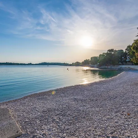 Domi, A Wonderful And Cozy Retreat Near Pula *